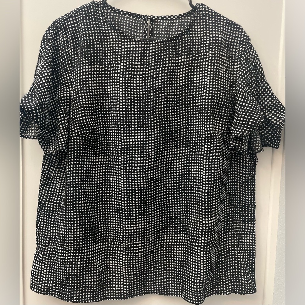 SHEIN Black and White Patterned Short Sleeve Blouse with cute gathered sleeves